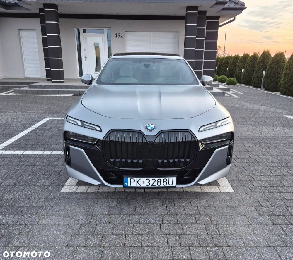 BMW Seria 7 740i - 7