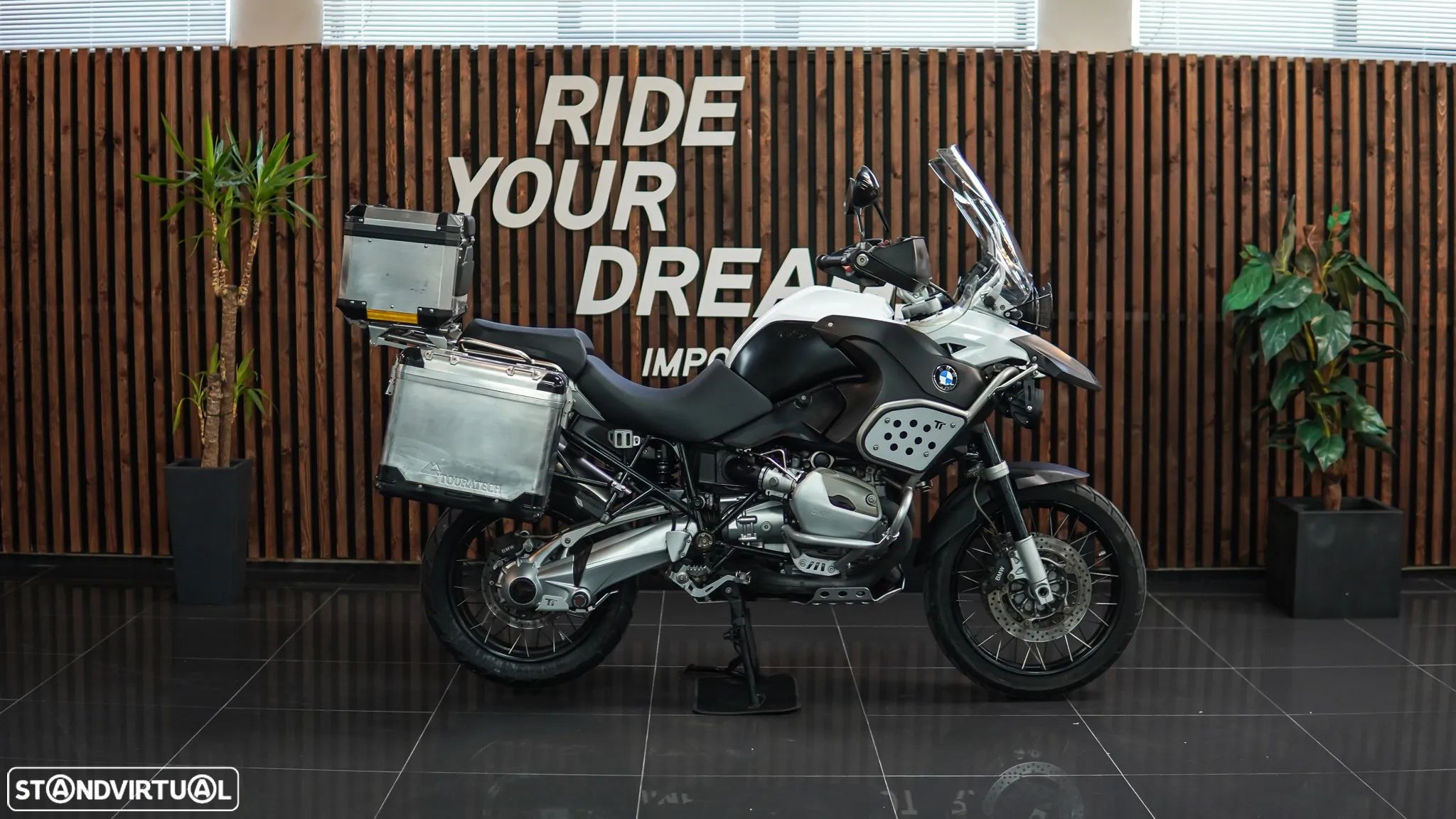 BMW R 1200 GS Adventure - 1