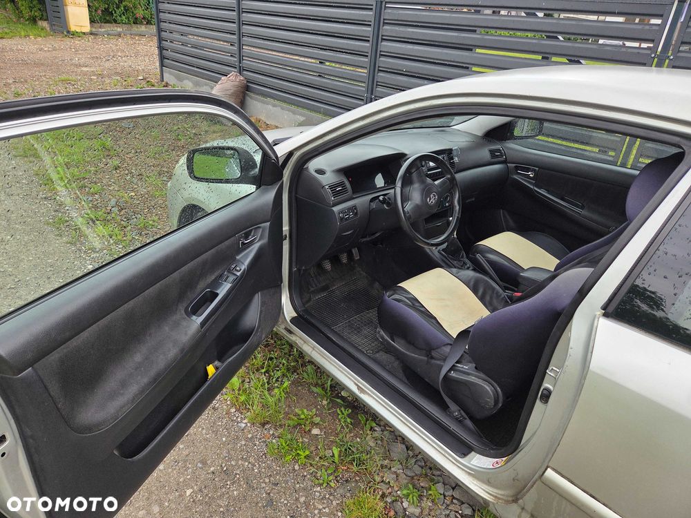 Toyota Corolla - 5