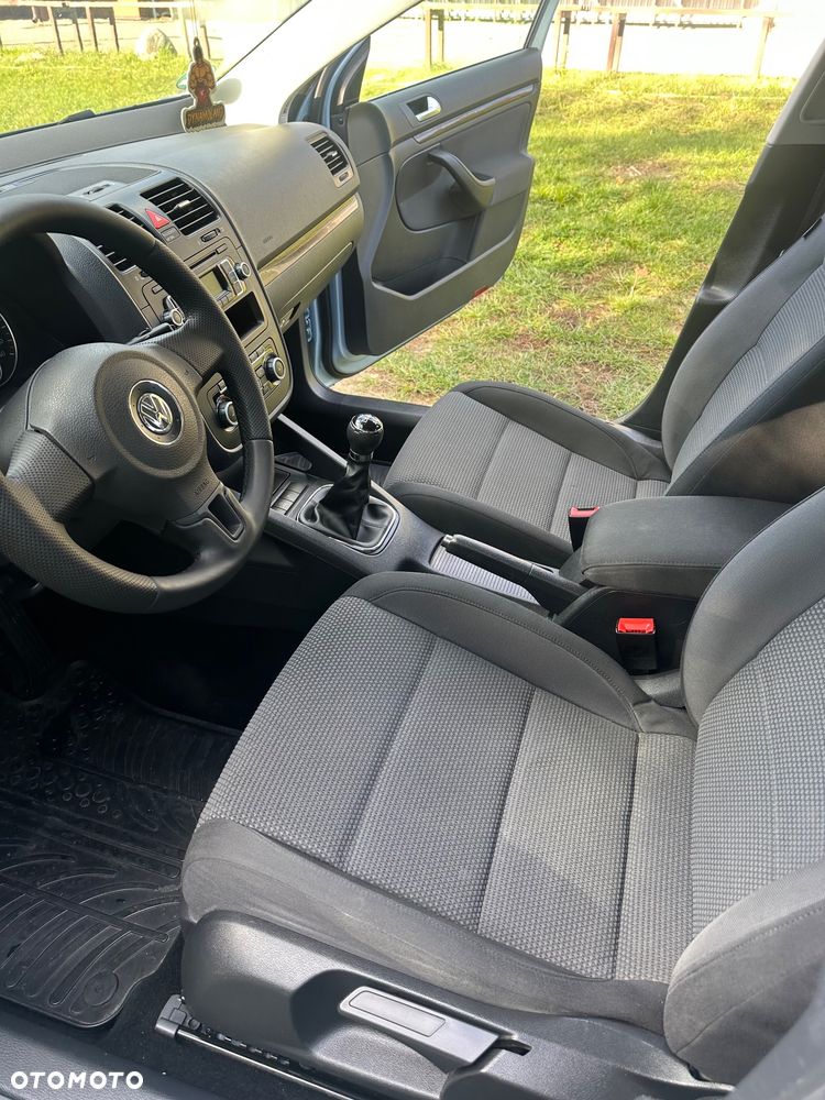 Volkswagen Jetta - 26