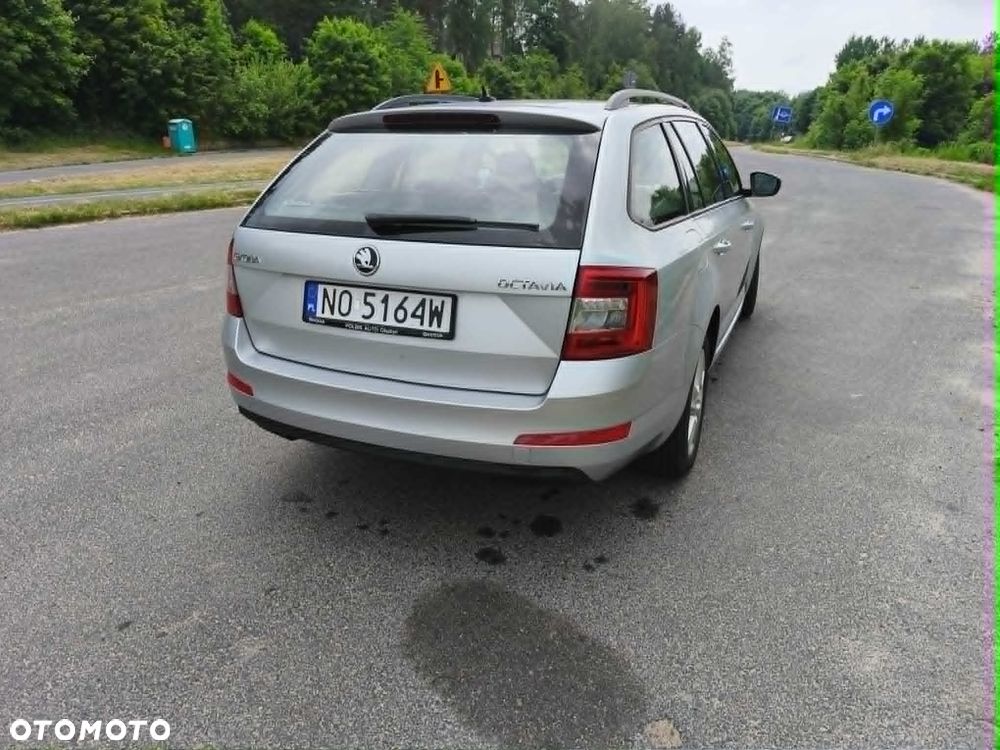 Skoda Octavia 1.6 TDI Style DSG - 16