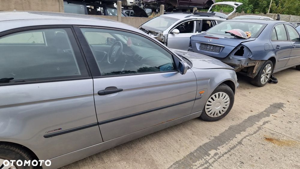 BMW E46 COMPACT DRZWI PRAWE A08/7 SILBERGRAU - 1