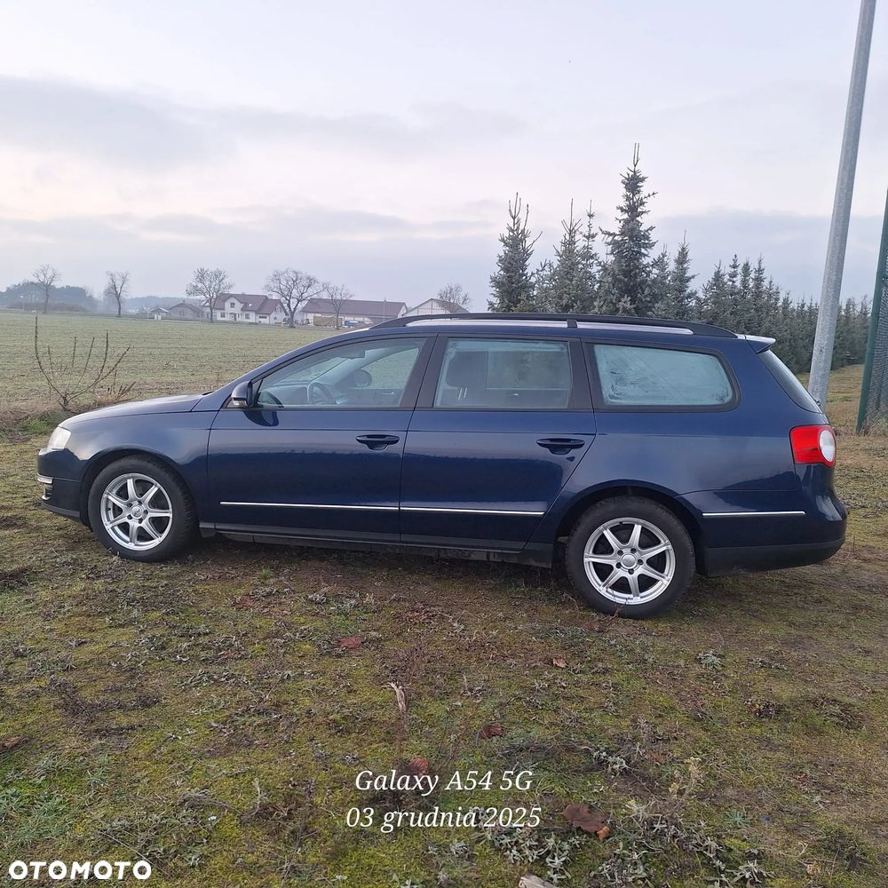 Volkswagen Passat 2.0 TDI DPF BlueMotion Technology Comfortline - 7