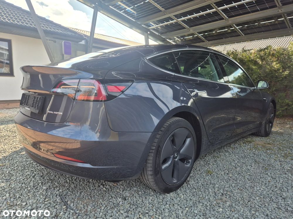 Tesla Model 3 - 2