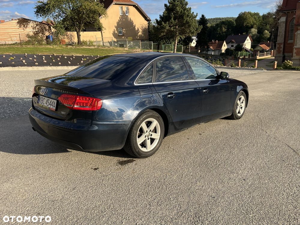 Audi A4 Limousine - 6