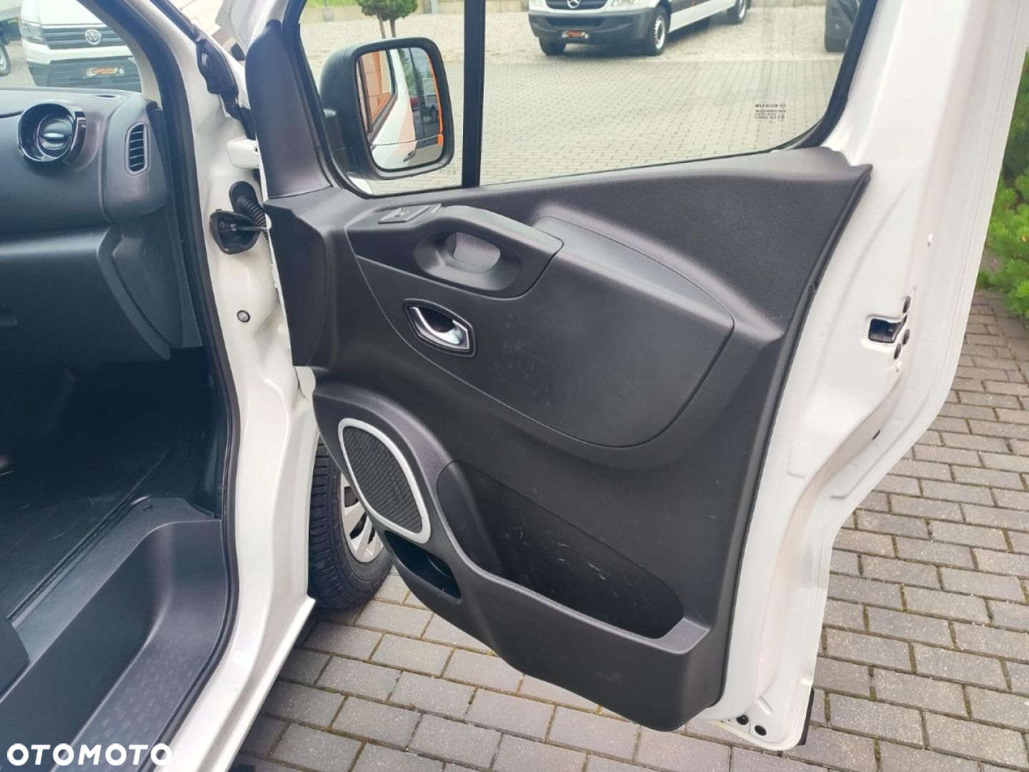 Renault Trafic - 14