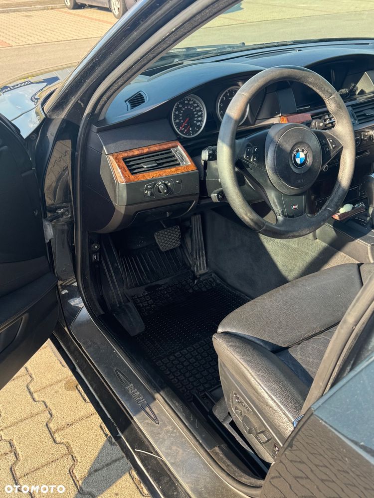 BMW Seria 5 525i - 17