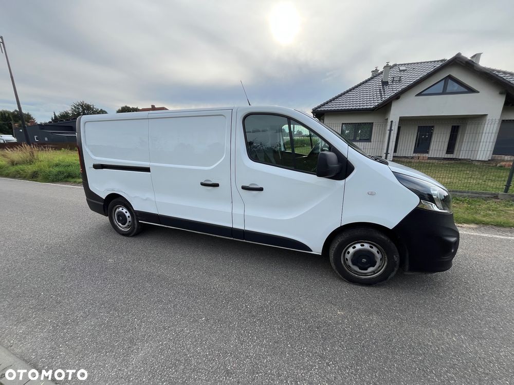 Opel Vivaro - 10