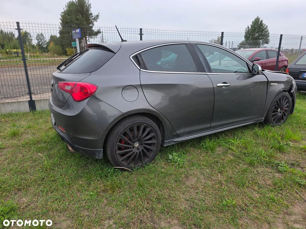 Alfa Romeo Giulietta 2012 photo 3