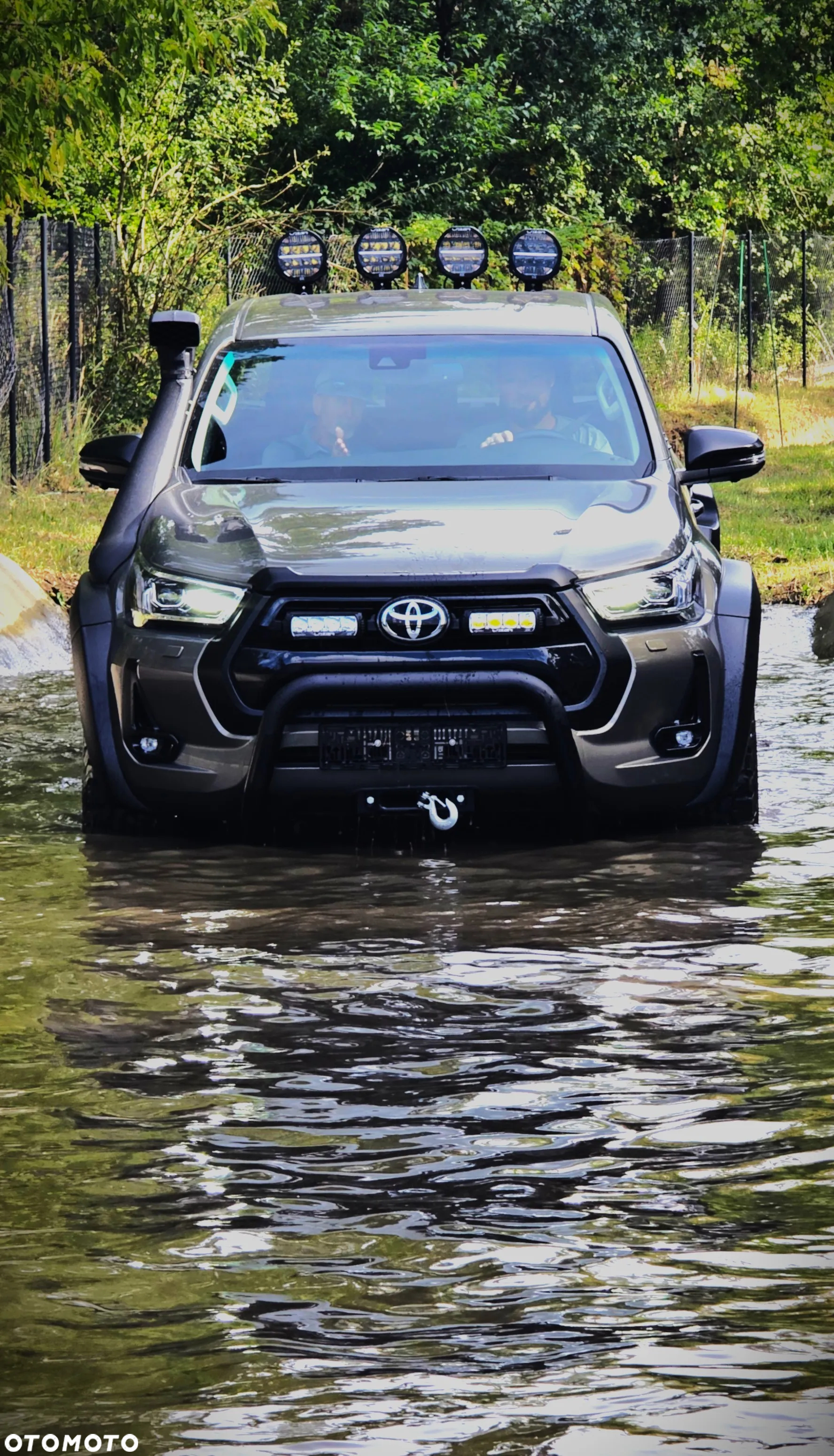 Toyota Hilux 2.8 D-4D Double Cab SR5 4x4 - 40