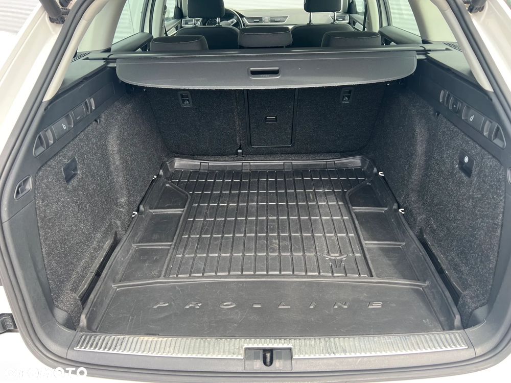 Skoda Superb 2.0 TDI Ambition DSG - 15