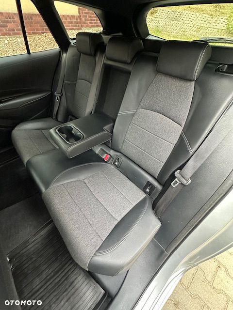 Toyota Corolla 1.8 Business Edition - 37