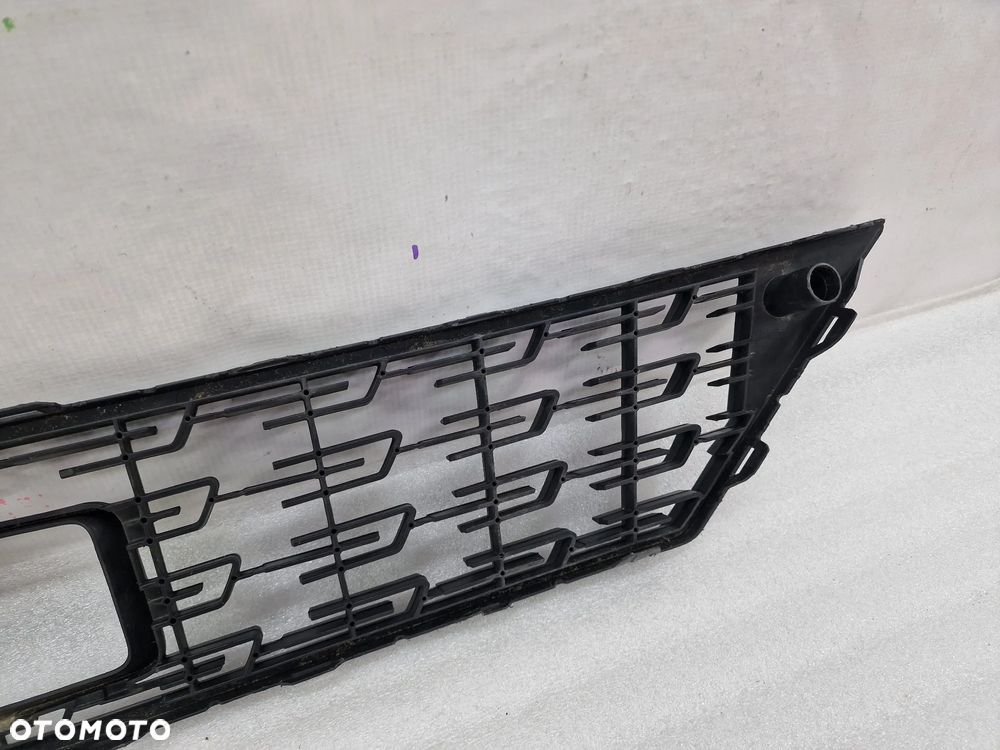 SEAT LEON III 3 LIFT 16- KRATKA ŚRODKOWA POD / NA RADAR , NR 5F0853667H , NR AUKCJI KR517 - 8