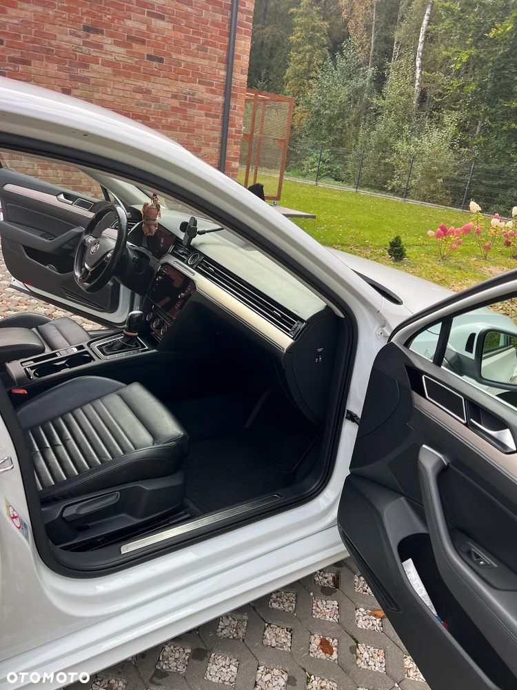 Volkswagen Passat - 9
