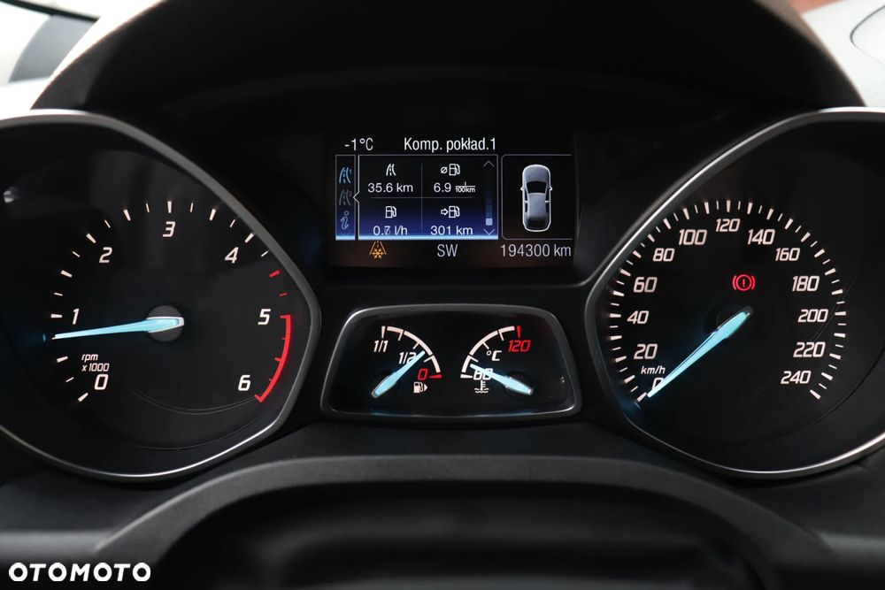 Ford Kuga 2.0 TDCi 2x4 Titanium - 22