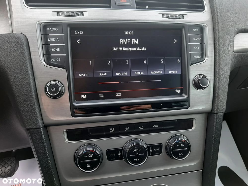 Volkswagen Golf 1.6 TDI BlueMotion Comfortline - 28