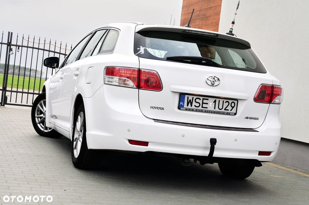 Toyota Avensis 2.0 D-4D Executive - 25