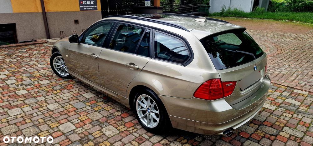 BMW Seria 3 320d DPF Edition Sport - 25