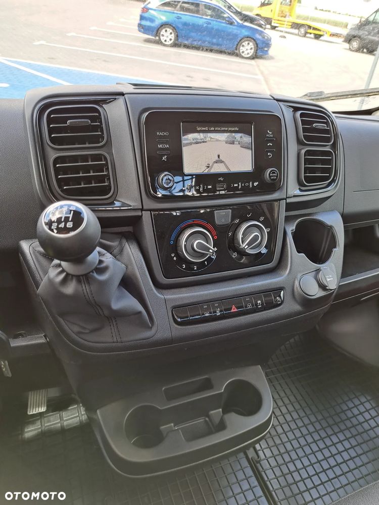 Fiat Ducato skrzynia fabryczna 4.2m + HAK   Dostępna od ręki!! - 20