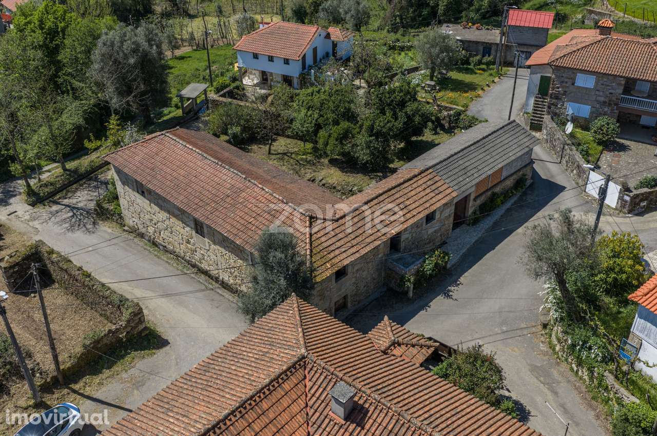 Moradia e Ruina a 2km do Centro de Cabeceiras de Basto - Grande imagem: 5/58