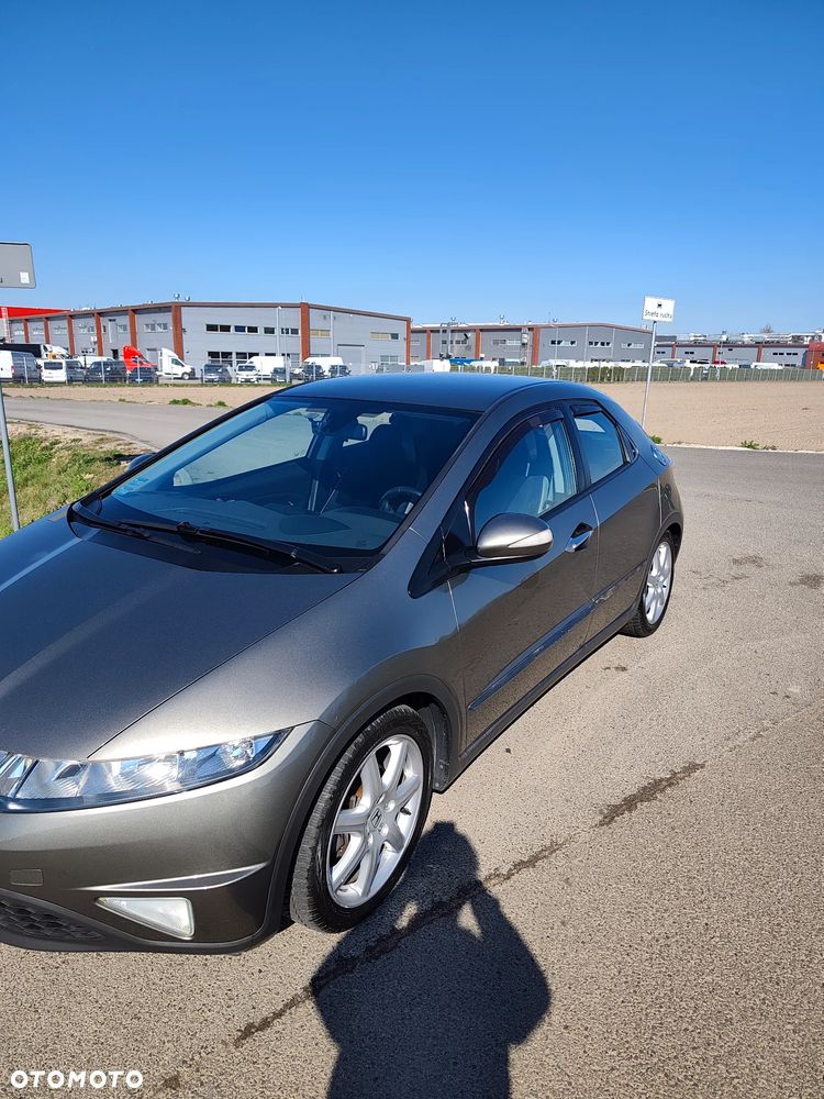 Honda Civic 1.8 Comfort - 14