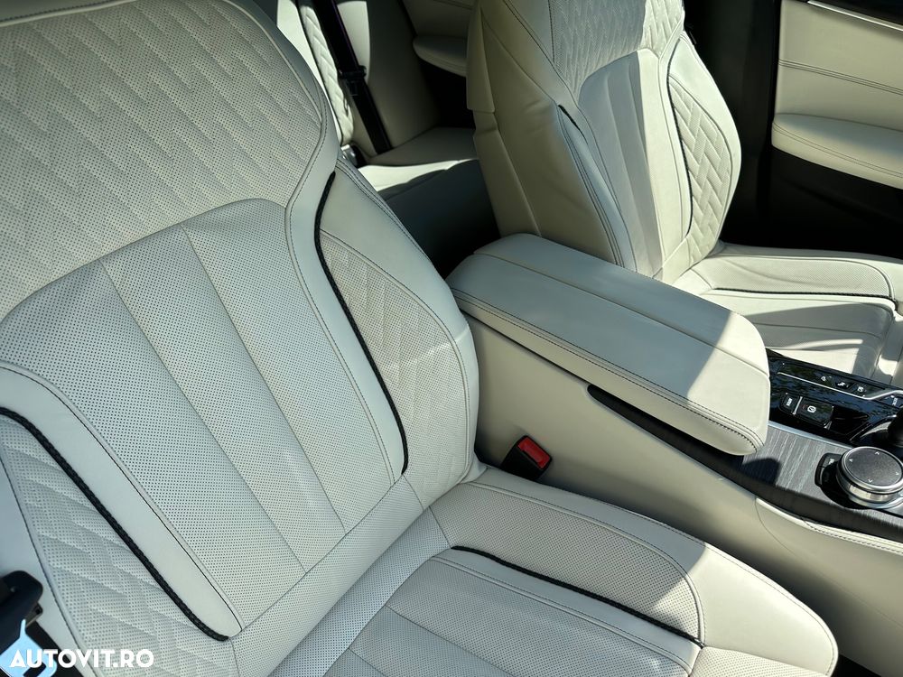 BMW Seria 5 545e xDrive Aut. M Sport Edition - 33