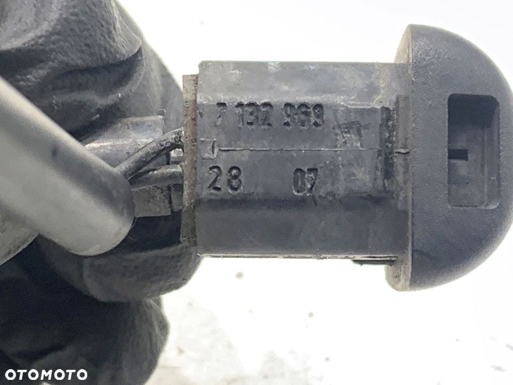 DYSZE SPRYSKIWACZY SZYB KOMPLET  BMW 5 (E60) 2003 - 2010 530 d 173 kW [235 KM] olej napędowy 2007 - - 4