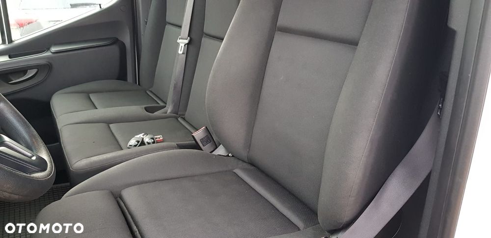 Mercedes-Benz Sprinter - 11