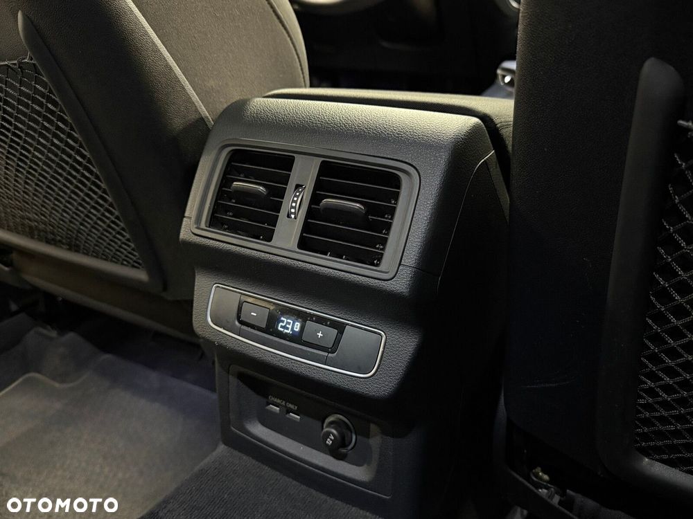 Audi Q5 Sportback - 28