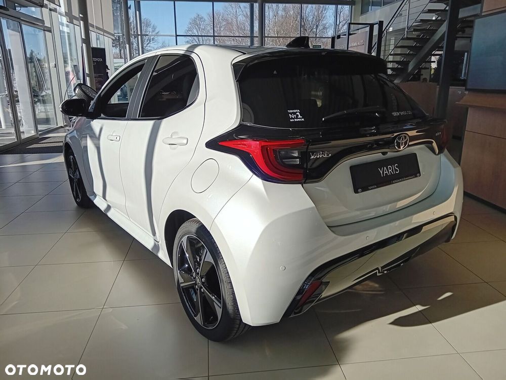 Toyota Yaris Hybrid 1.5 Executive - 3