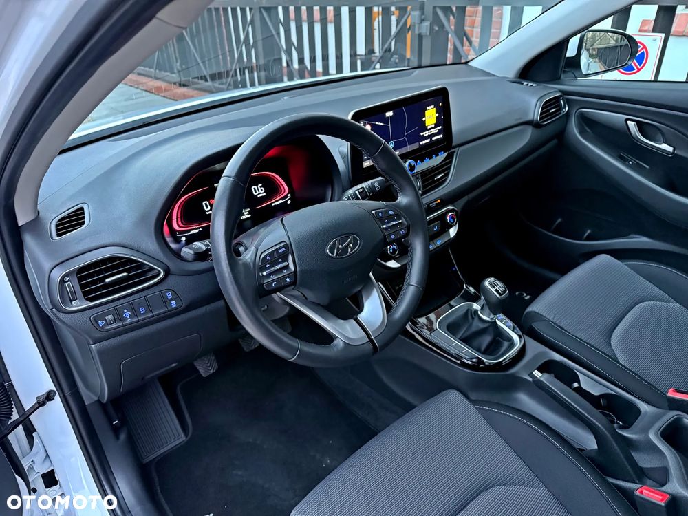 Hyundai i30 1.5 DPI Pure - 18