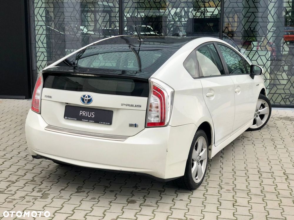 Toyota Prius 1.8 HSD Sol - 9