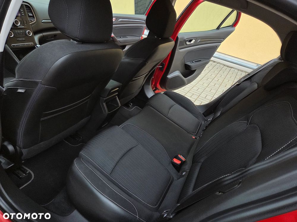 Renault Megane ENERGY TCe 130 GT LINE - 25