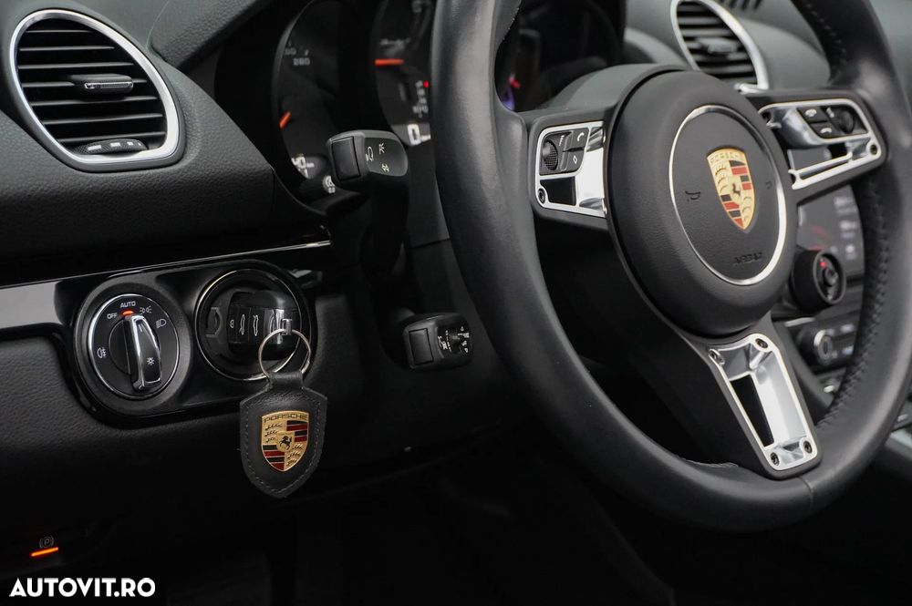 Porsche Boxster 718 T PDK - 19