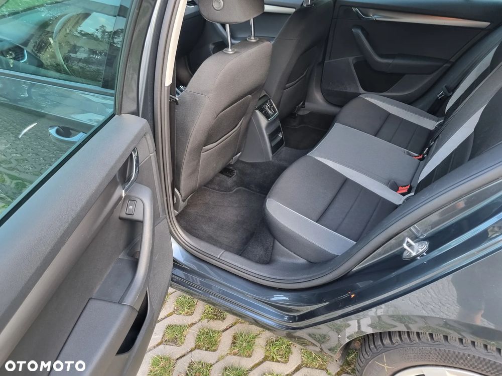 Skoda Octavia 1.8 TSI Ambition DSG EU6 - 11
