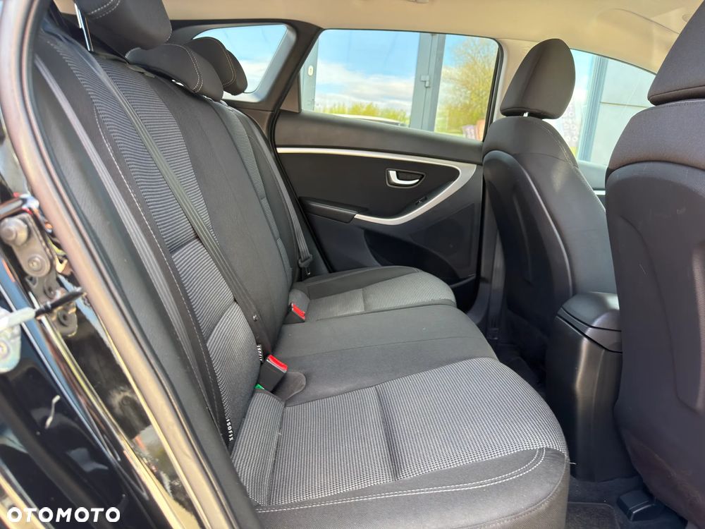 Hyundai i30 1.6 Trend - 24