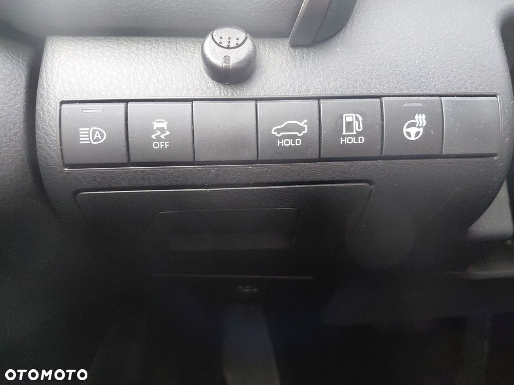 Toyota Camry 2.5 Hybrid Executive CVT - 28
