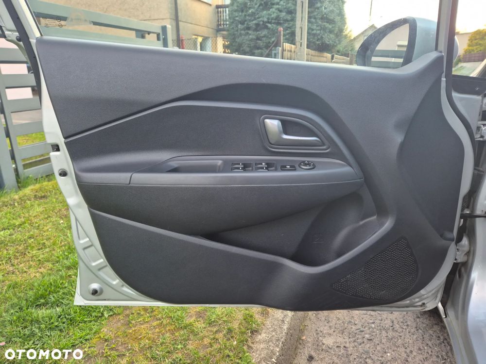 Kia Rio 1.2 Edition 7 - 12