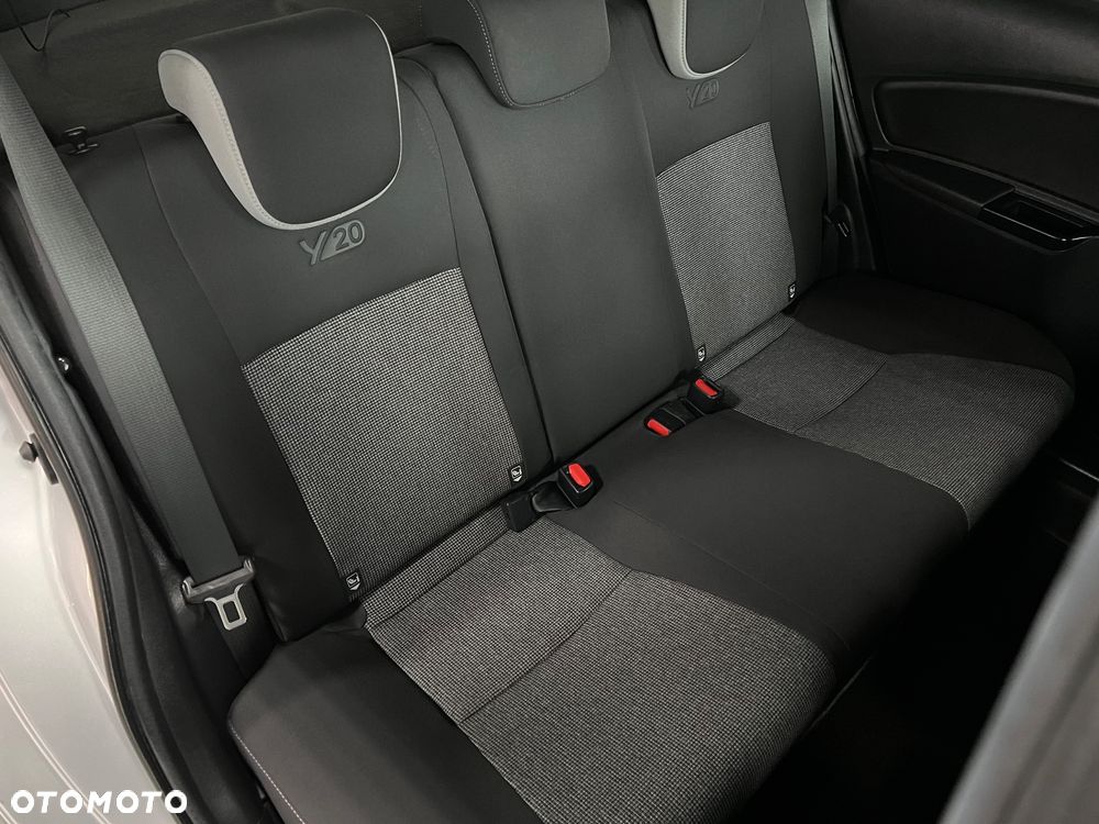 Toyota Yaris 1.5 20th Anniversary - 32
