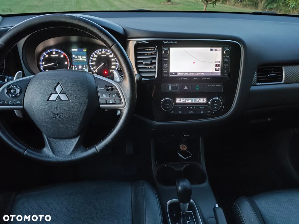 Mitsubishi Outlander - 6