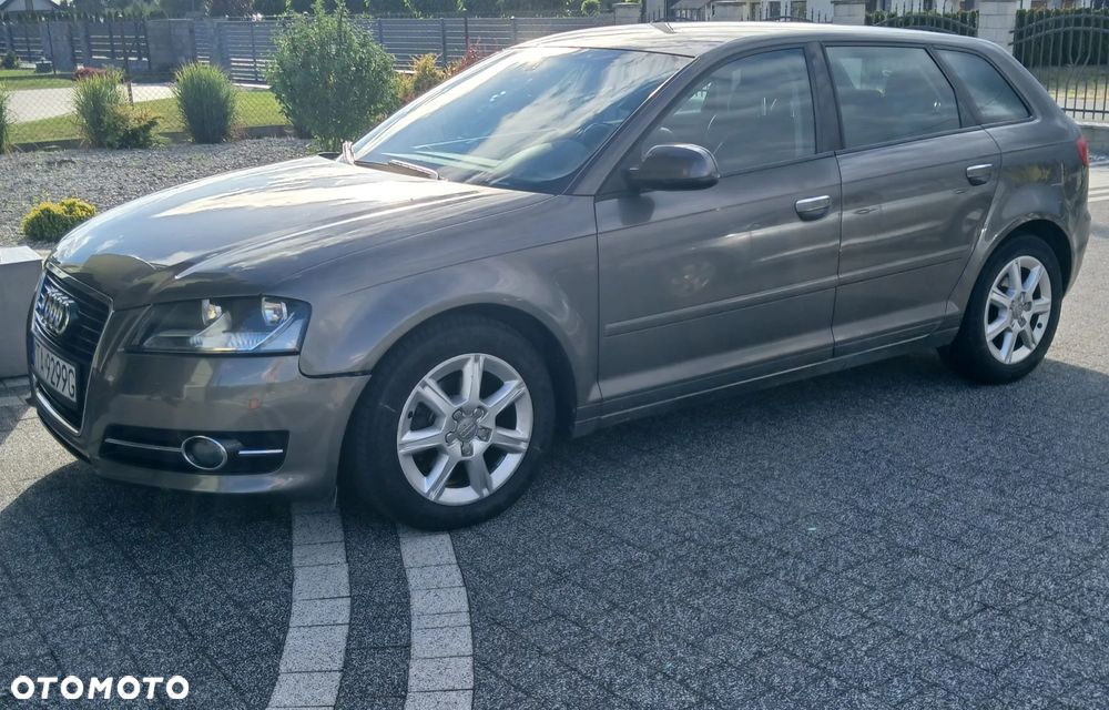 Audi A3 Sportback 1.6 TDI DPF Ambition S tronic - 9