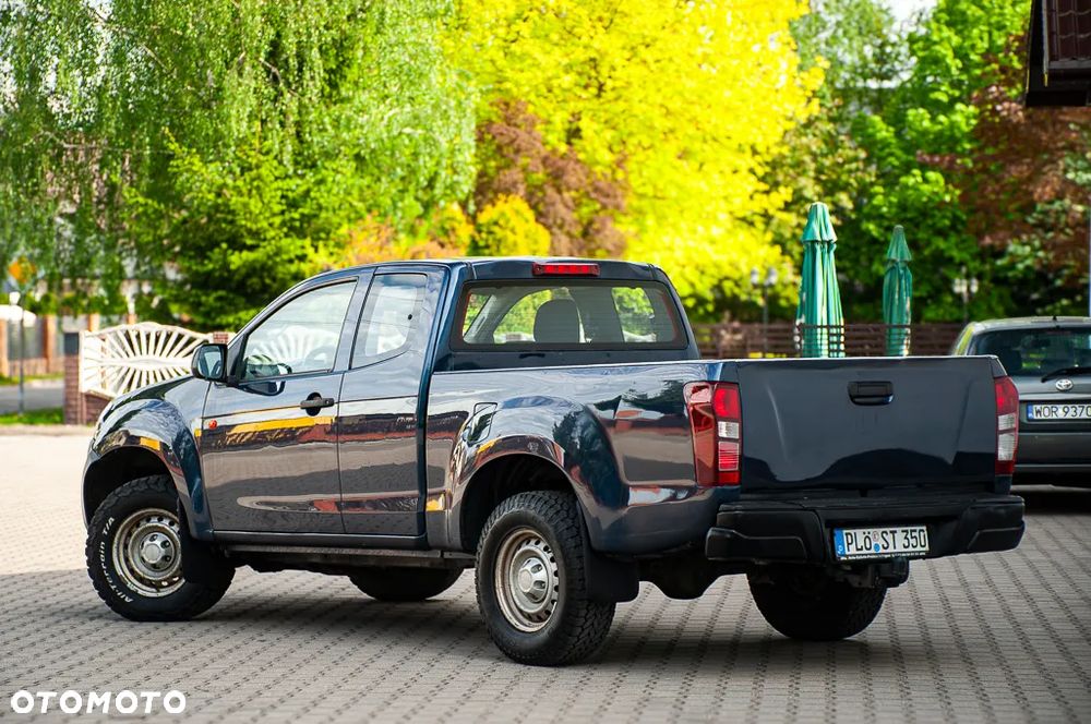 Isuzu D-Max 2.5 SC L - 3