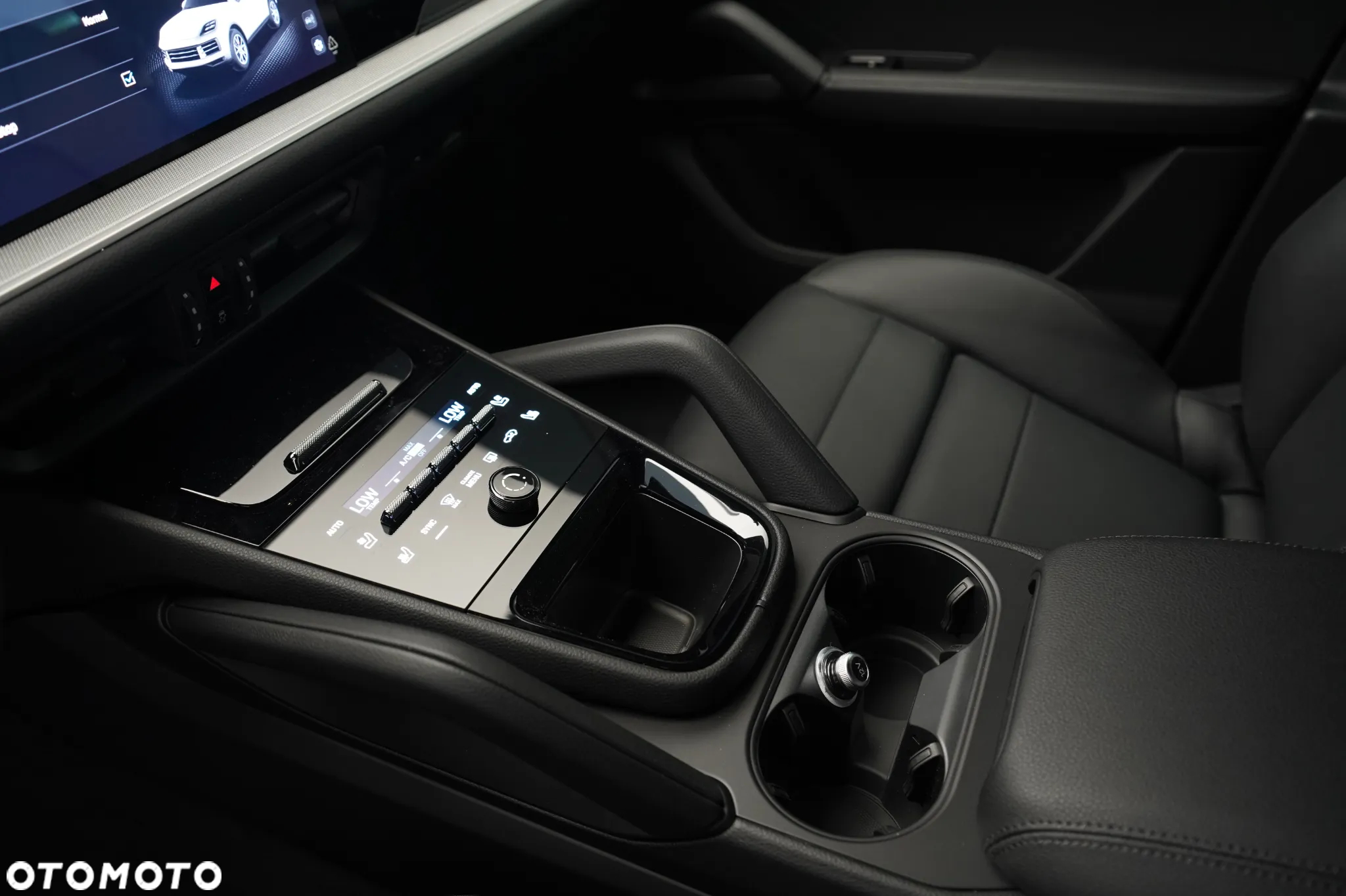 Porsche Cayenne Standard - 26