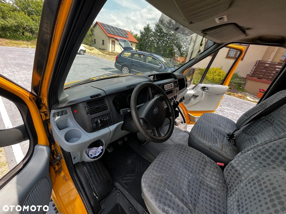 Ford Transit - 11