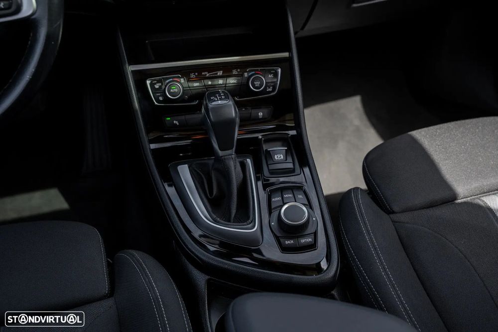BMW 216 Active Tourer d Line Luxury Auto - 12