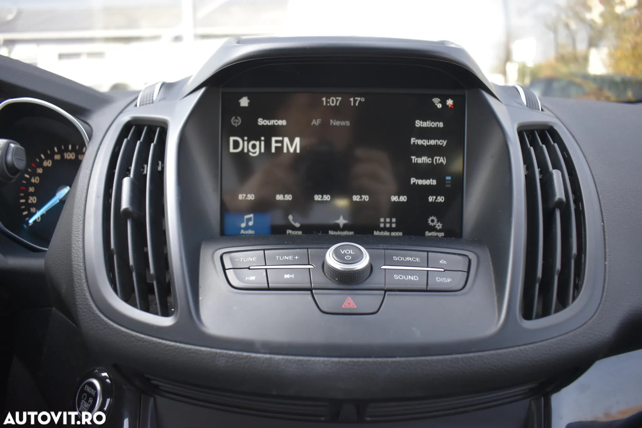 Ford Kuga 2.0 TDCi 4WD Powershift Titanium - 31
