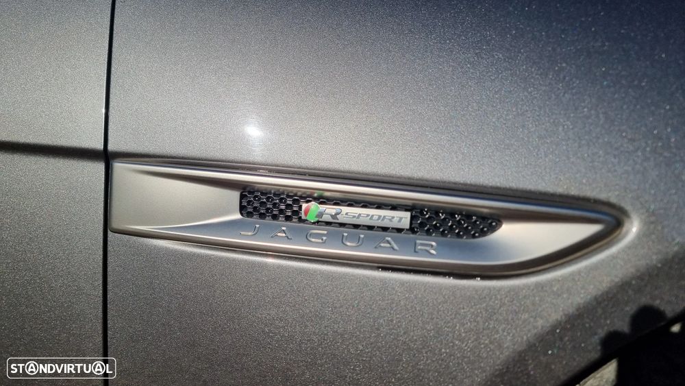 Jaguar XE 20d AWD Aut. R-Sport - 15