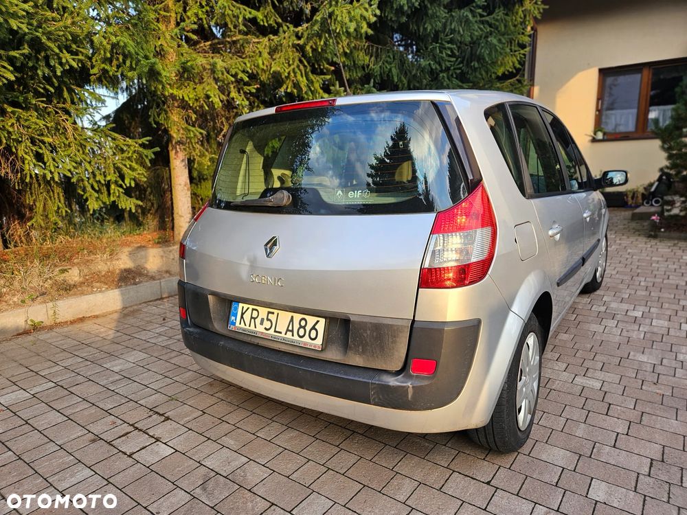 Renault Scenic 1.6 16V Emotion - 3