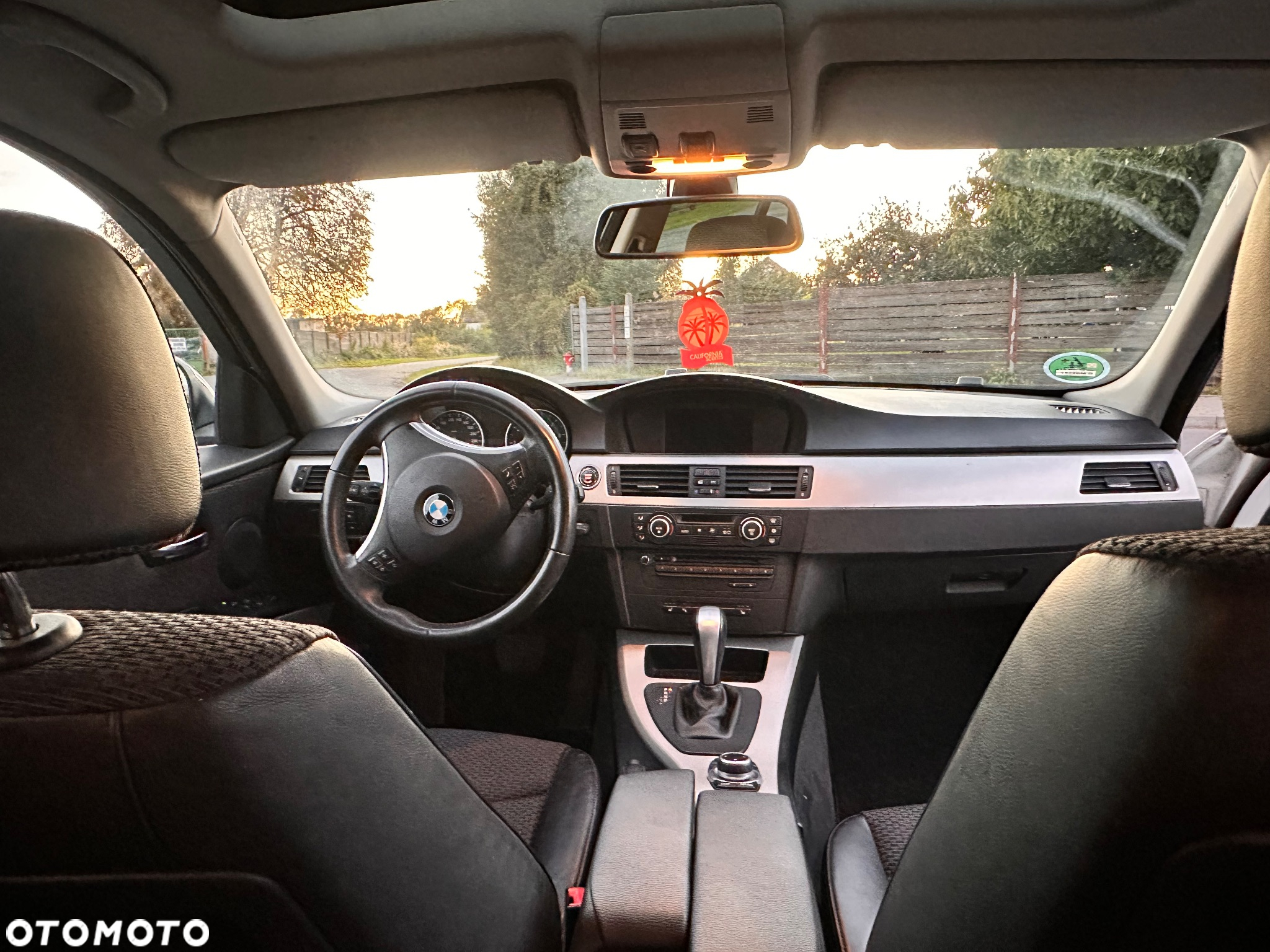 BMW Seria 3 320i Touring - 21