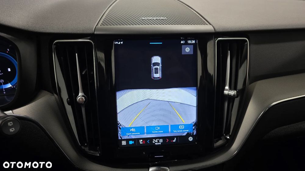 Volvo XC 60 B4 D Plus Dark - 33
